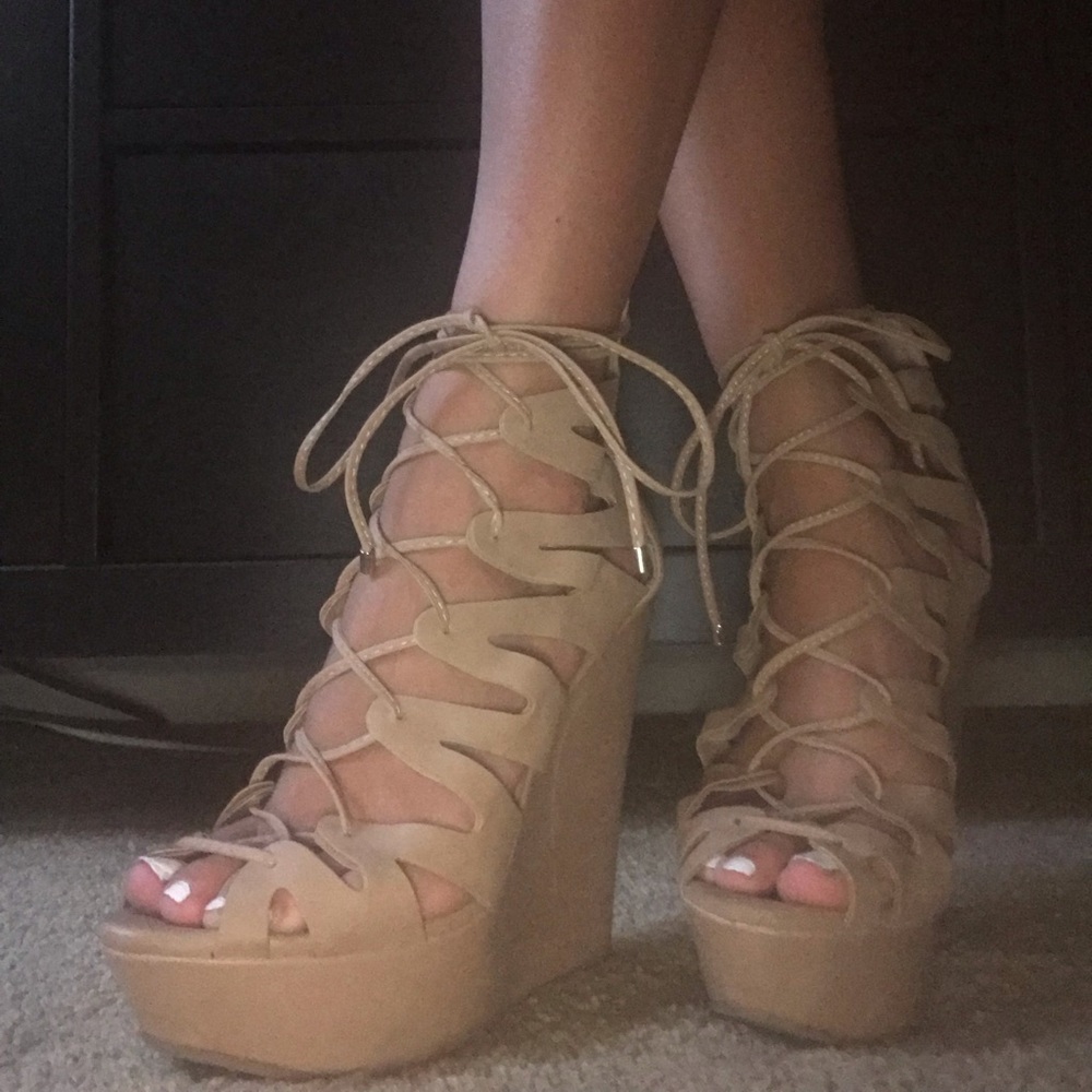 Breckelle’s Wedges